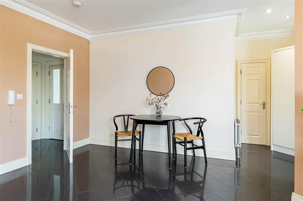 36 Lady Wallace Walk 16 of 31