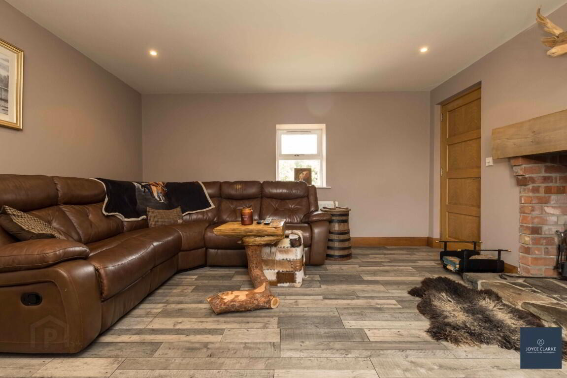 25b, Magheralone Road 17 of 51