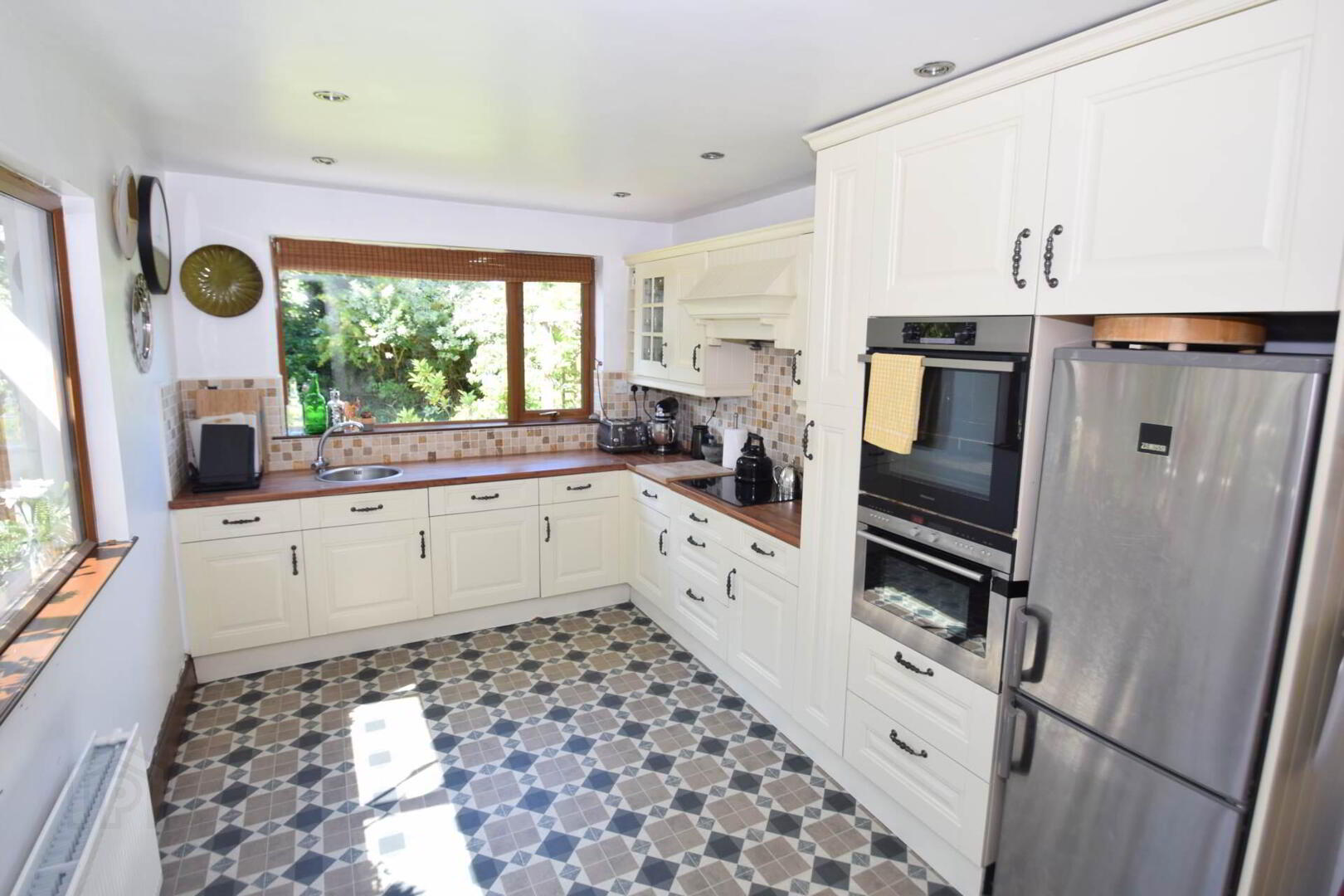 20 Knutsford Drive 10 of 29