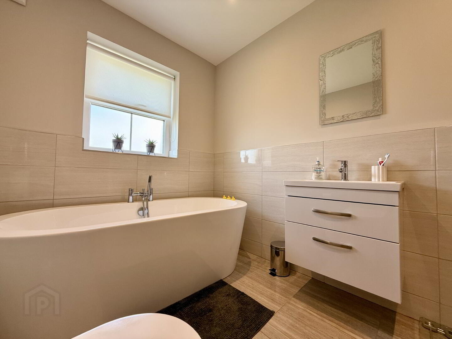 12 Crewroe Avenue 30 of 37