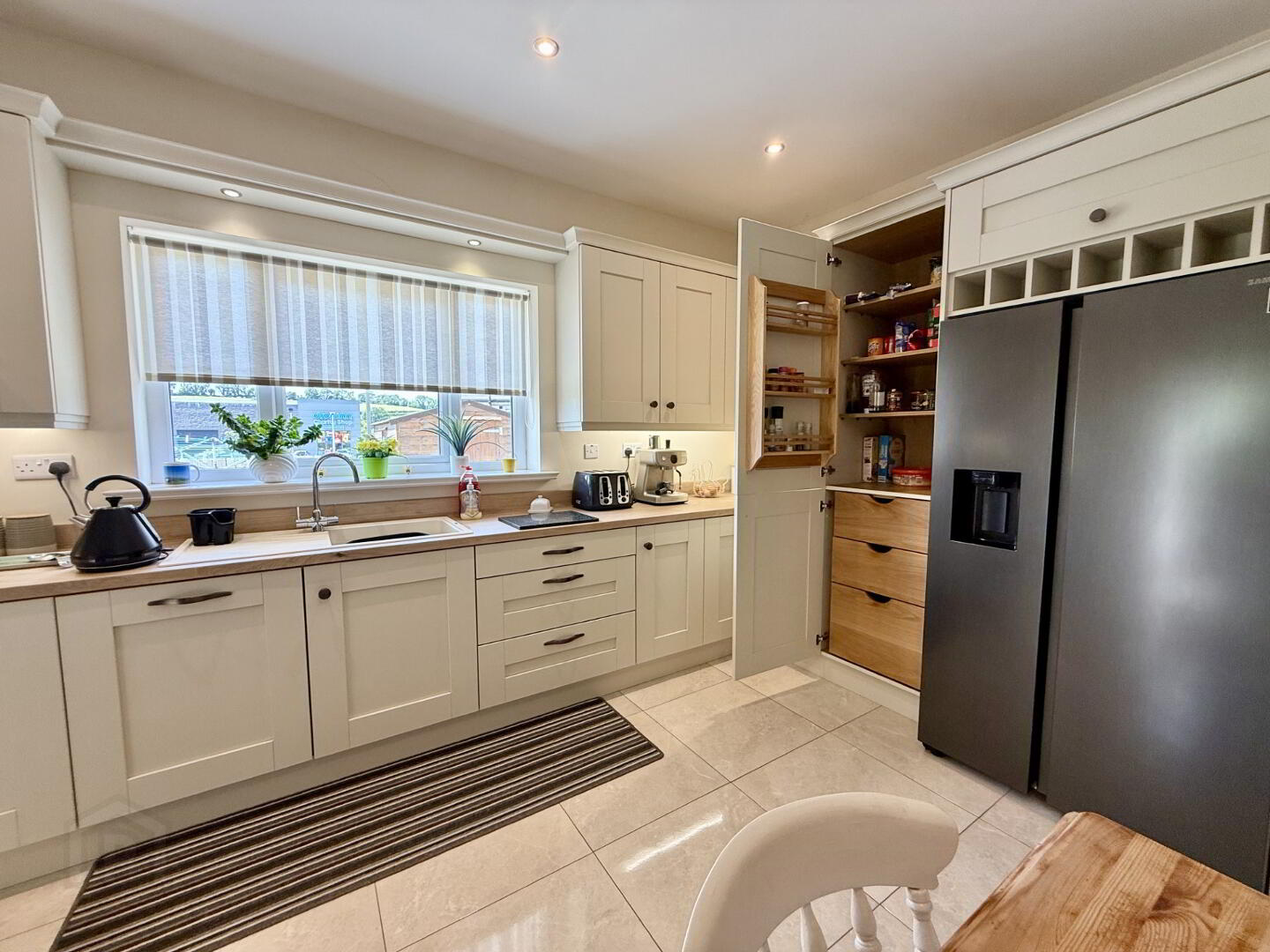 12 Crewroe Avenue 14 of 37