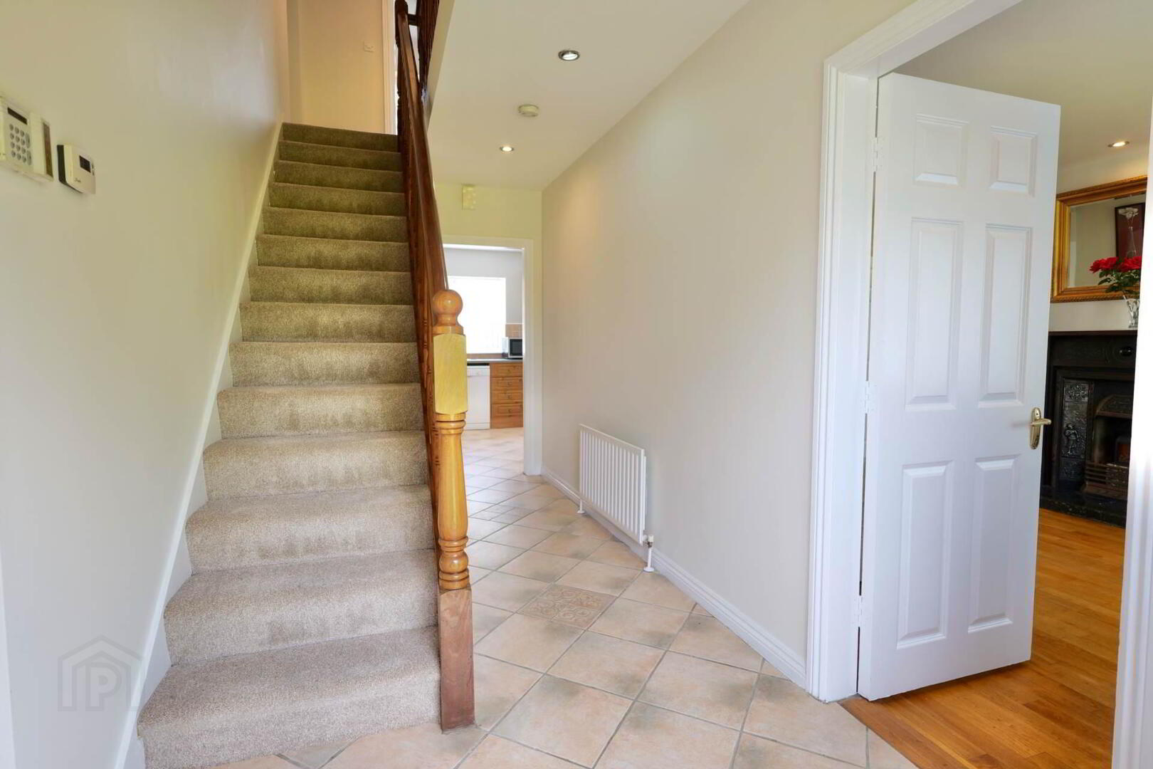 25 Oakfield 2 of 21