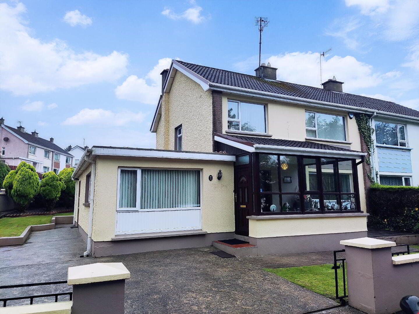 Foxleigh, 34 Ballyraine Park 1 of 24