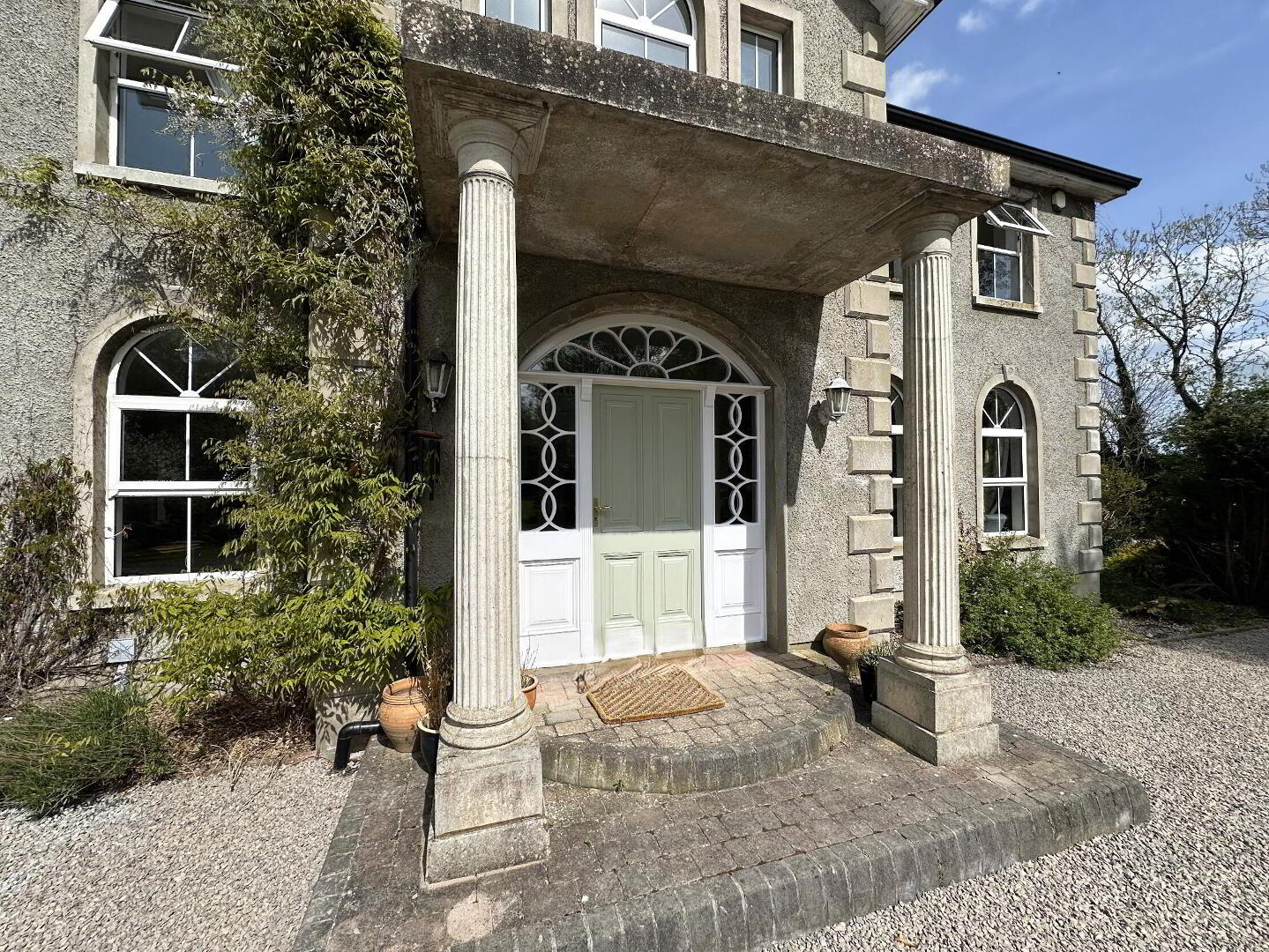 property description image