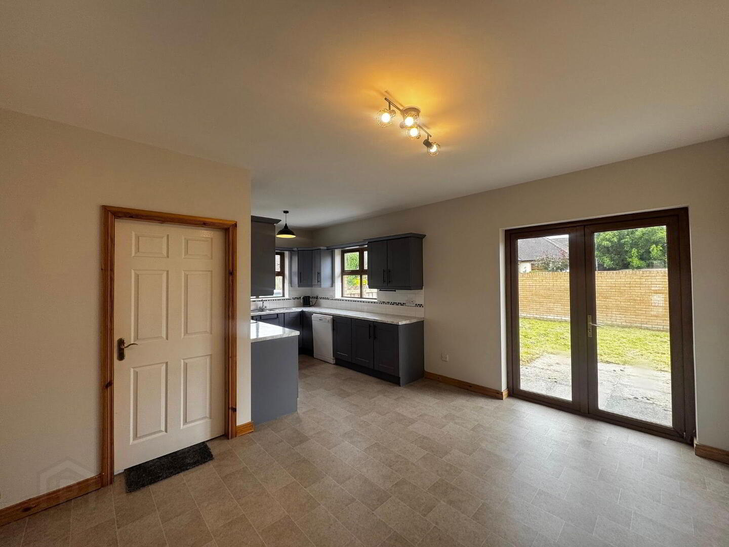 1 Mountview Terrace 5 of 26
