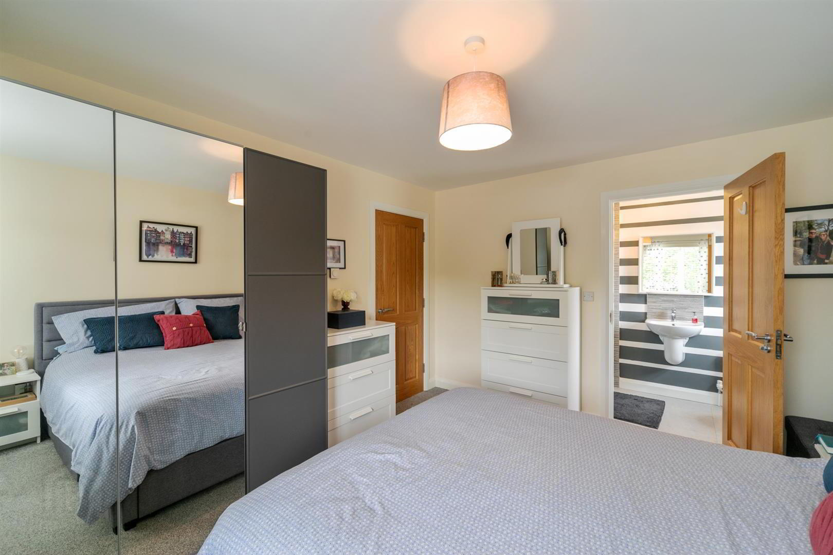 21 Weavers Way 20 of 27