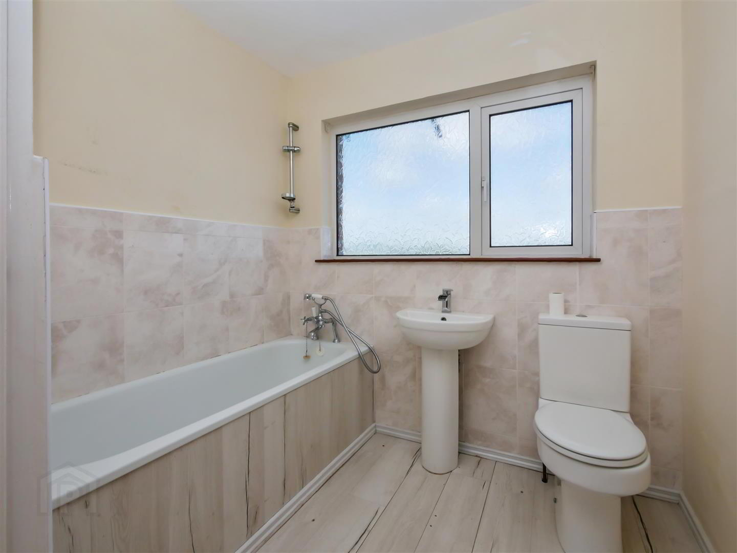 45 Beechgrove Park 11 of 15