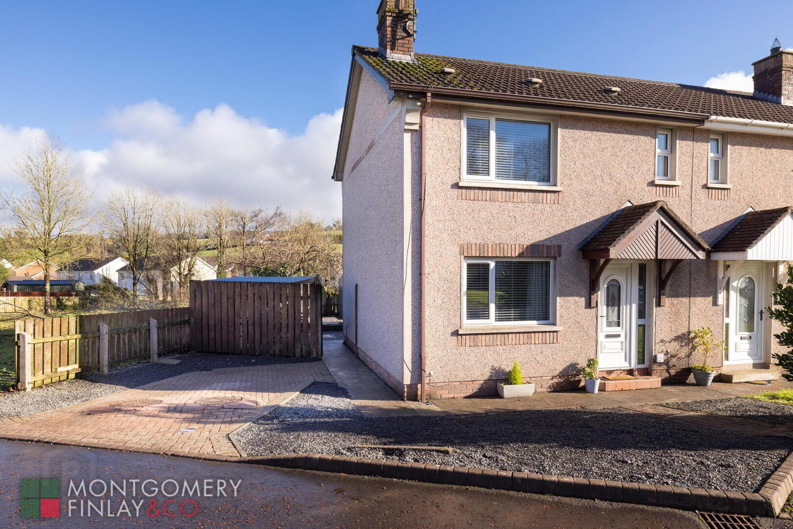 17 Baragh Gardens 1 of 10