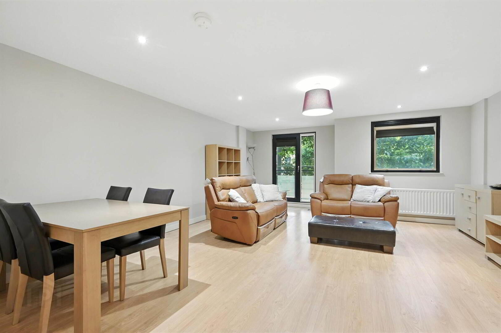 38 Queens Square 3 of 12