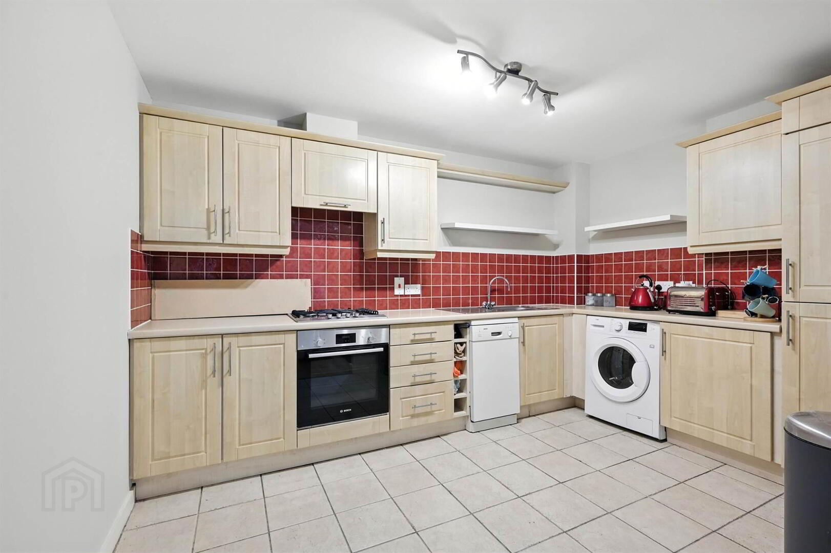 38 Queens Square 7 of 12