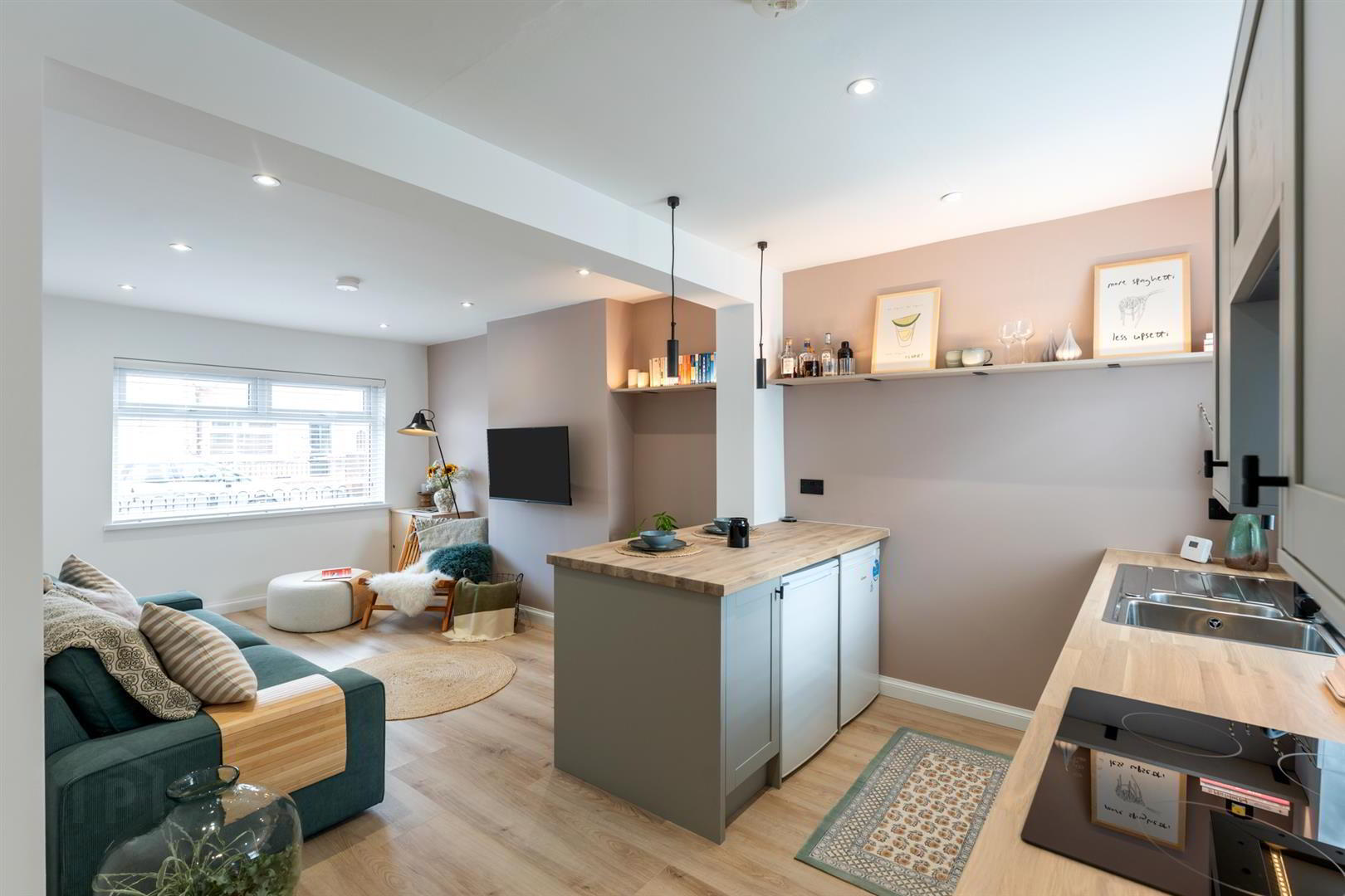 74 Woodcot Avenue 13 of 25