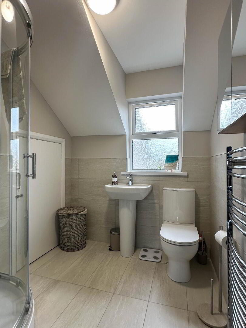 Apt 5, Circular Road Mews 19 of 24