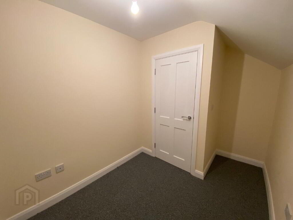 24 Hill Street 7 of 9