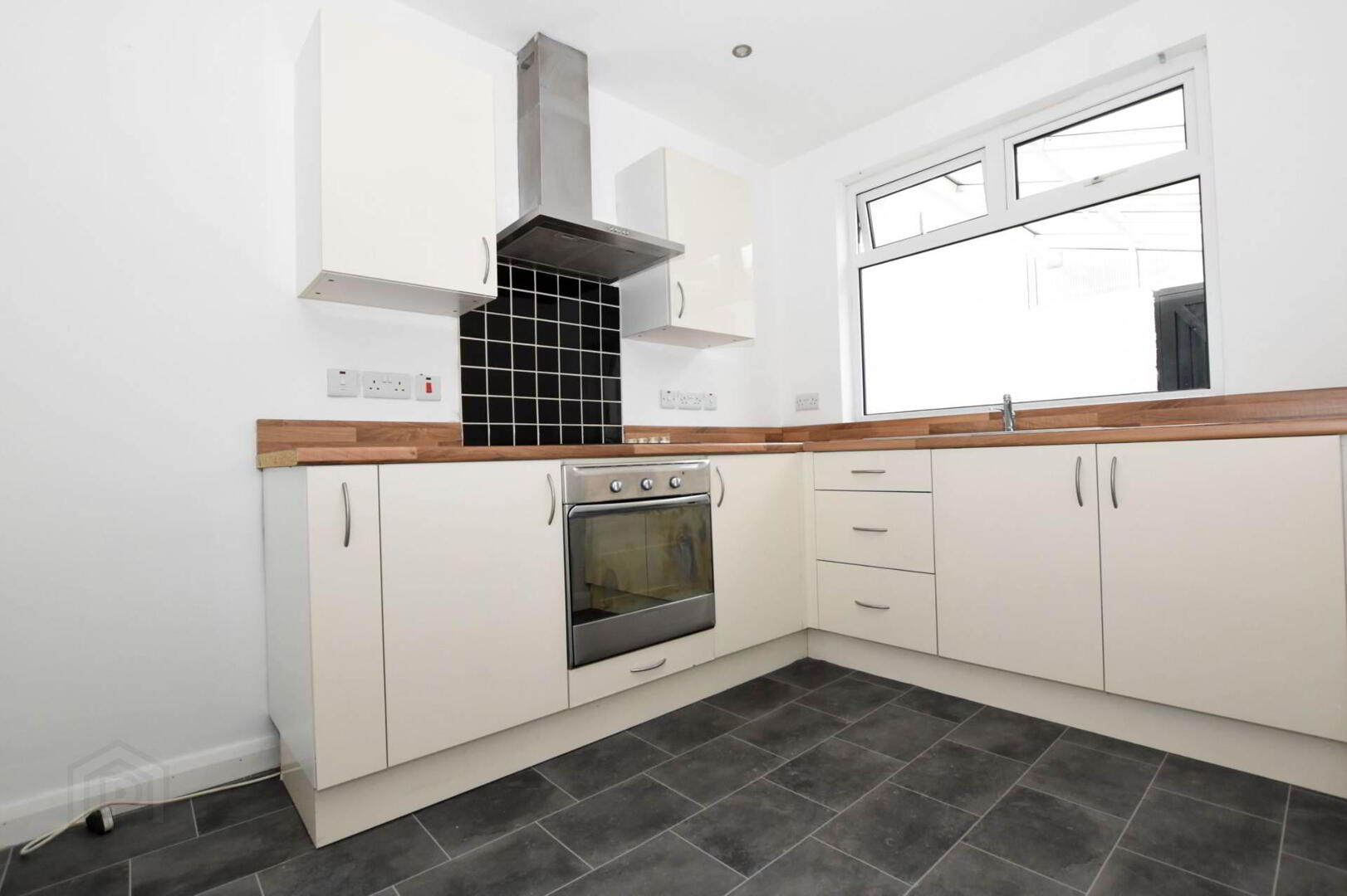 5 Meadowbank Avenue 5 of 18