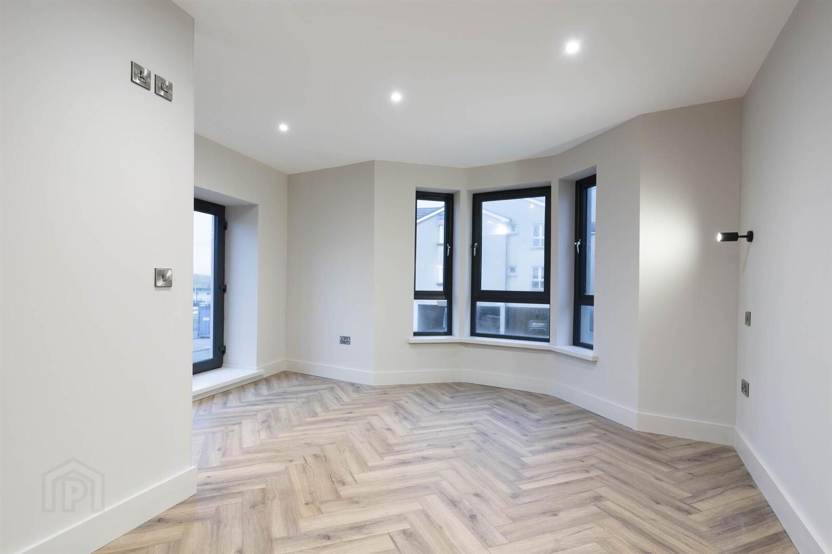 Apt 3, 37 West 12 of 19