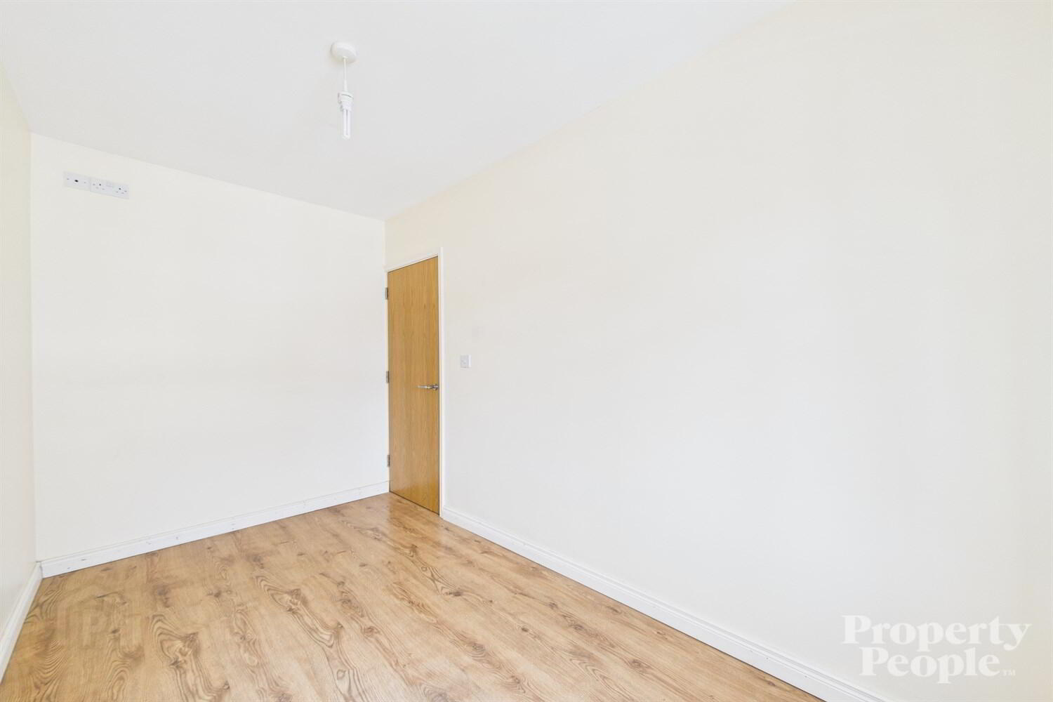 10b Glandore Avenue 5 of 16