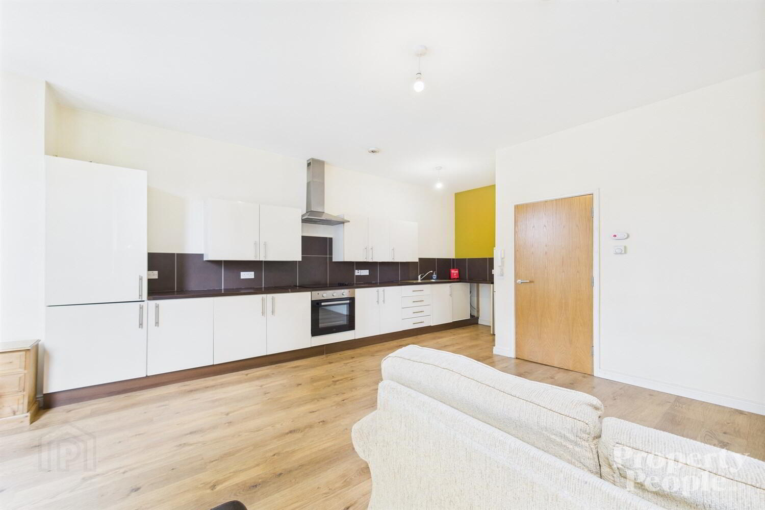 10b Glandore Avenue 8 of 16