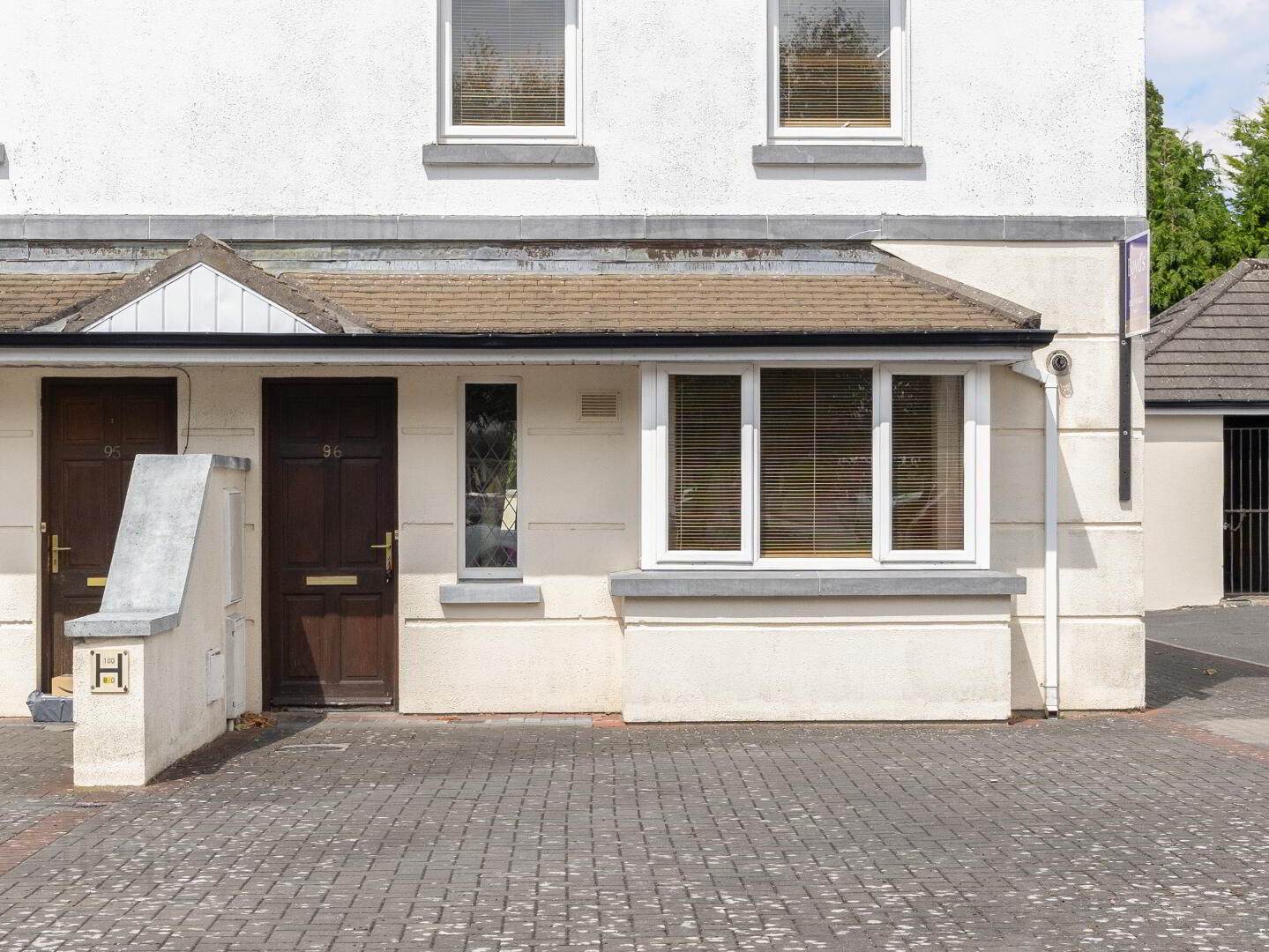 96 Larchfield Court 3 of 28