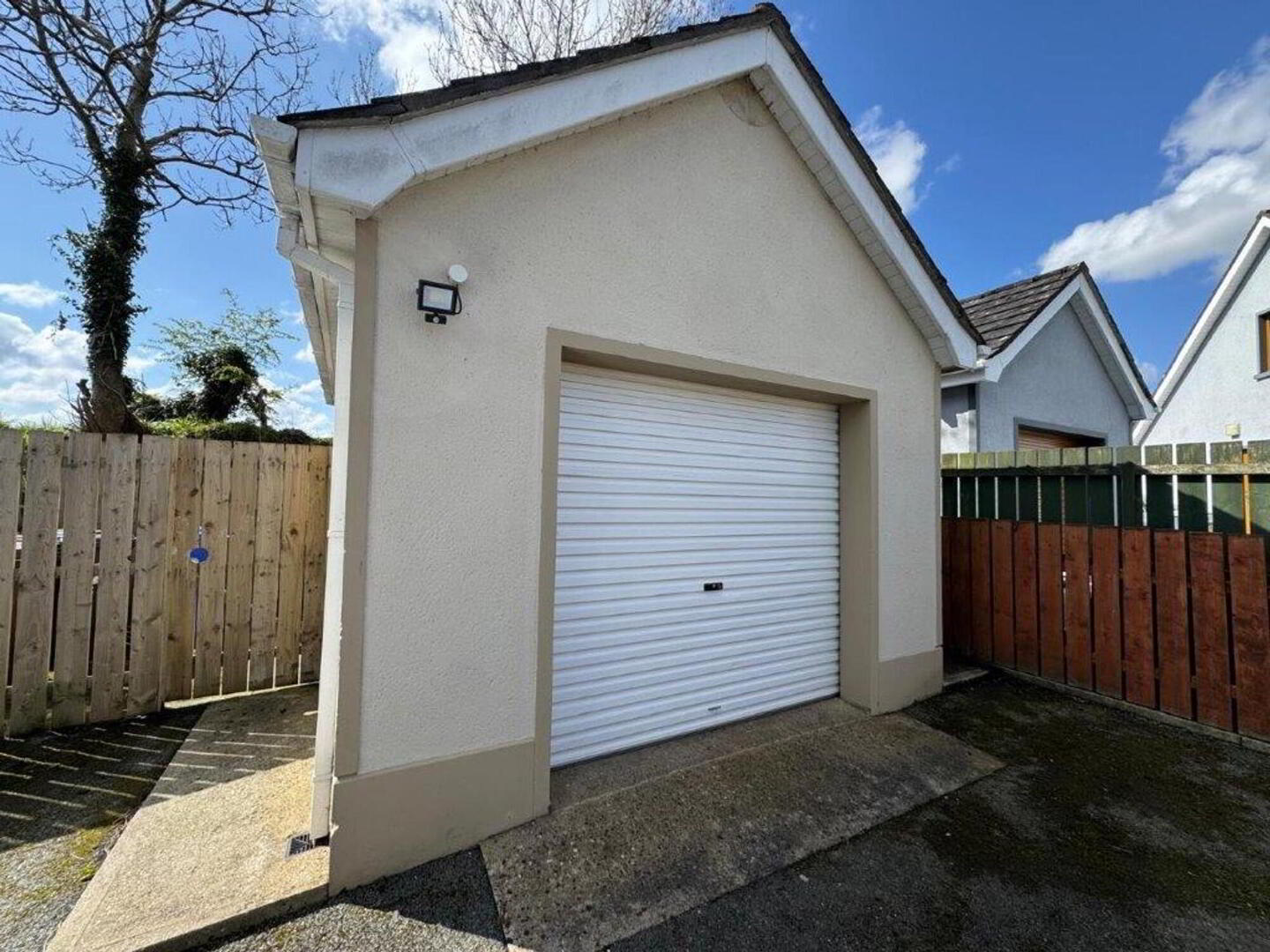 23 Rosebrook 16 of 22