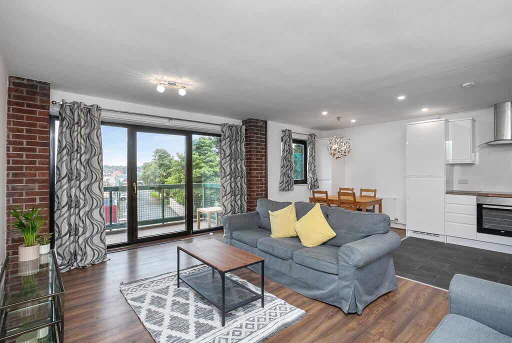 26 Balmoral Court 4 of 15