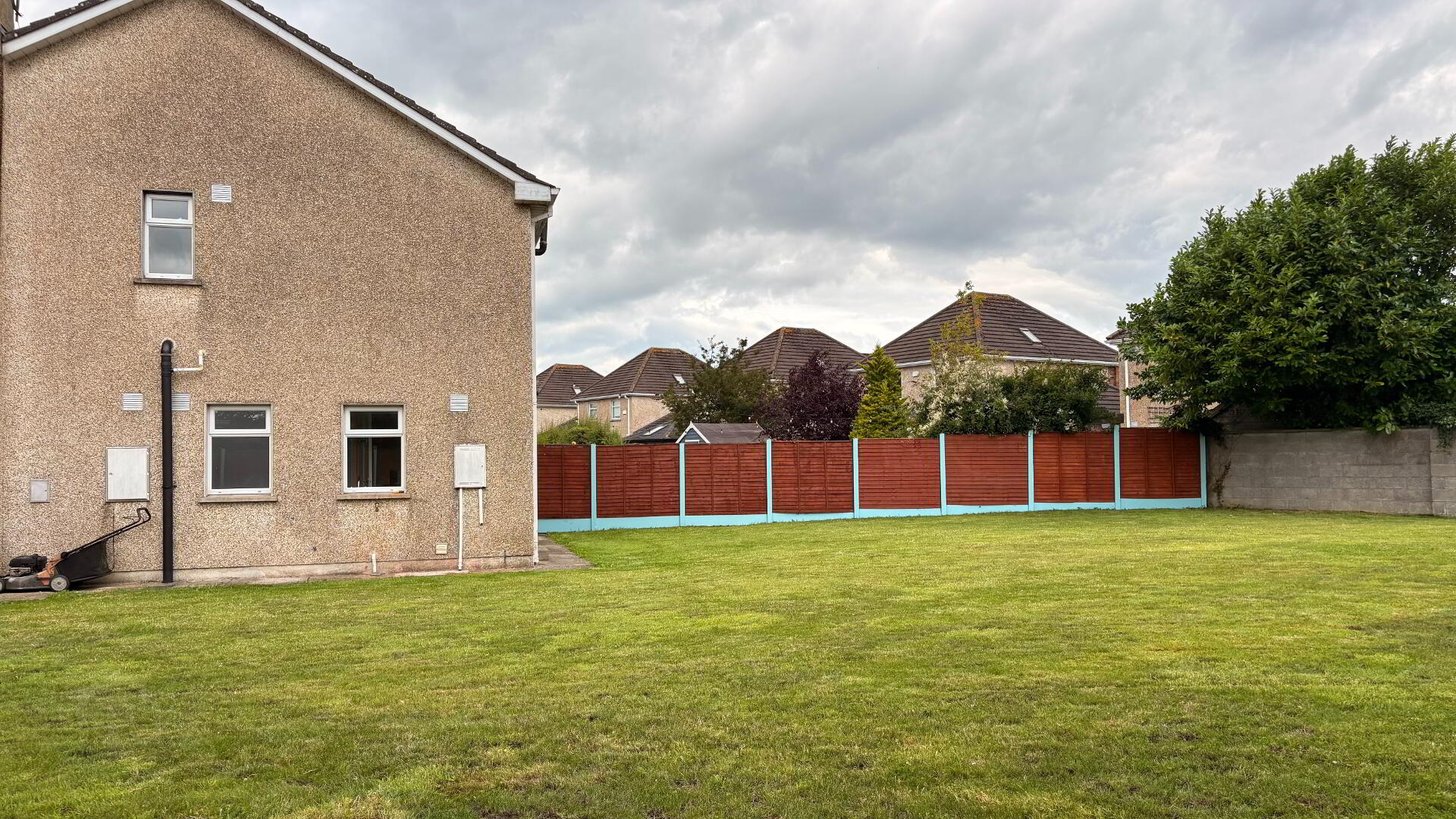 13 Bourlum Court, Green Road 18 of 19