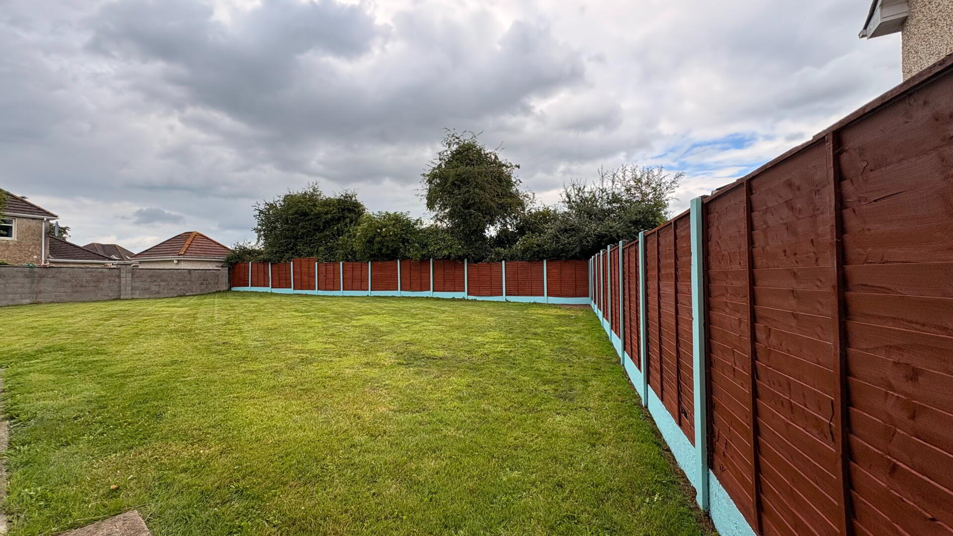 13 Bourlum Court, Green Road 19 of 19