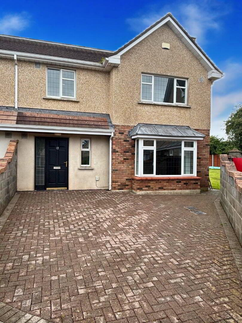 13 Bourlum Court, Green Road 1 of 19