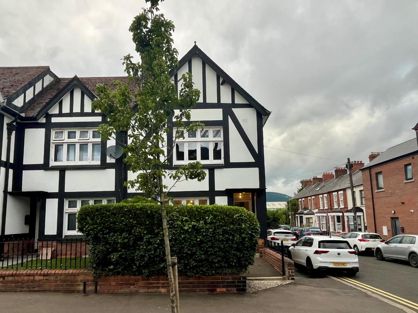 681 Lisburn Road 1 of 29