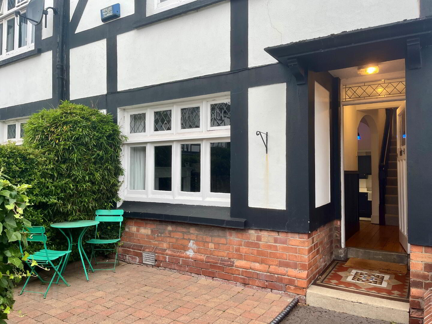 681 Lisburn Road 4 of 29