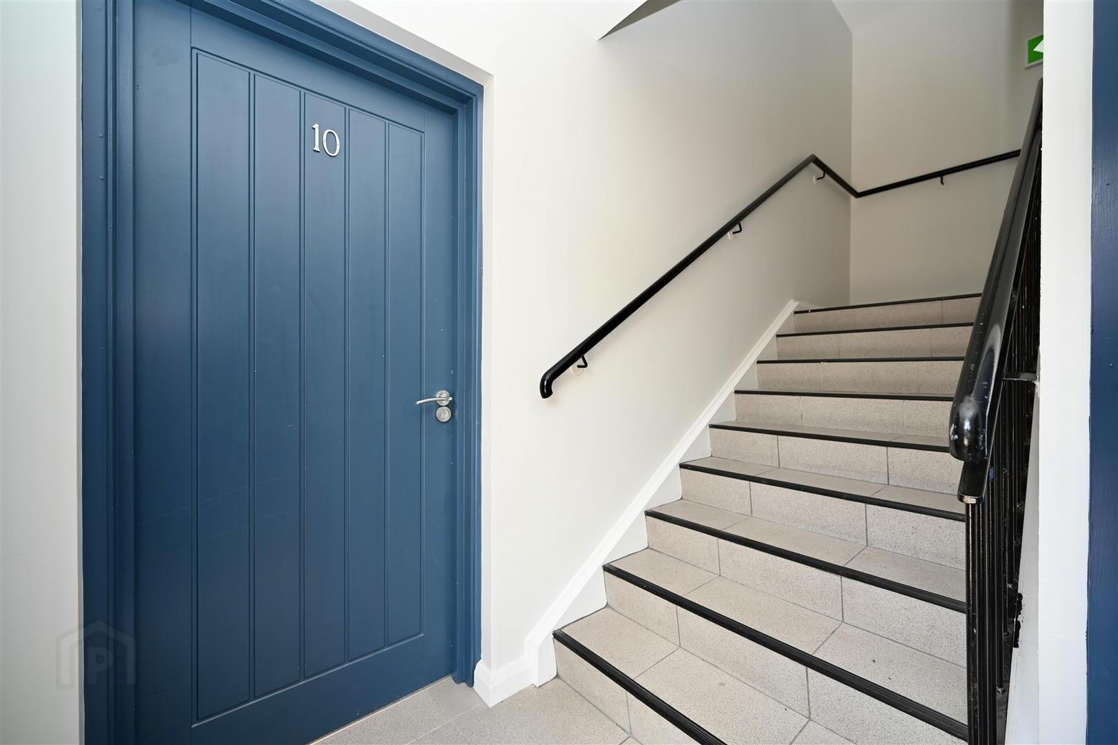 Apt 10, 39a Dundela Crescent 3 of 15