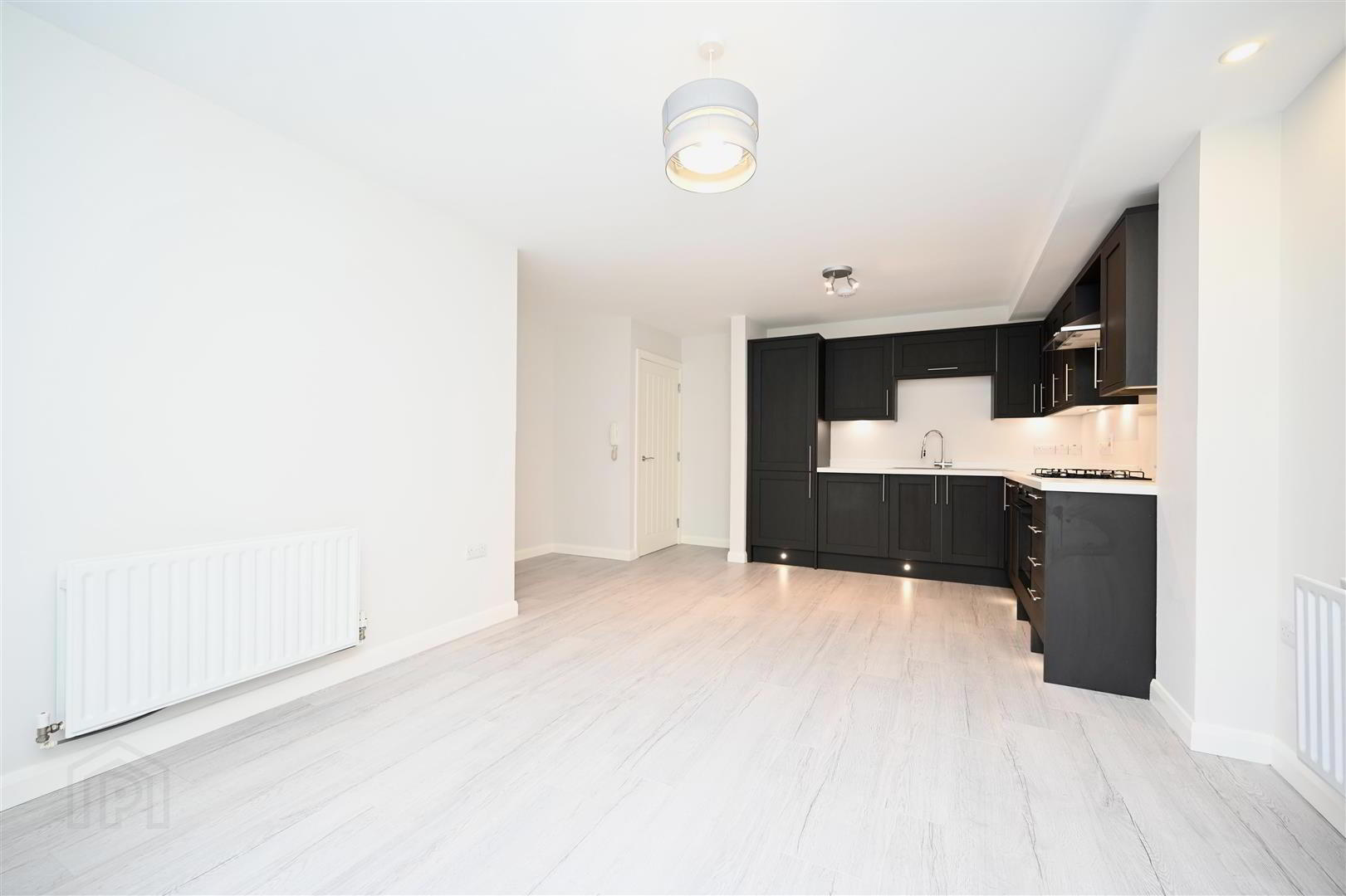 Apt 10, 39a Dundela Crescent 4 of 15