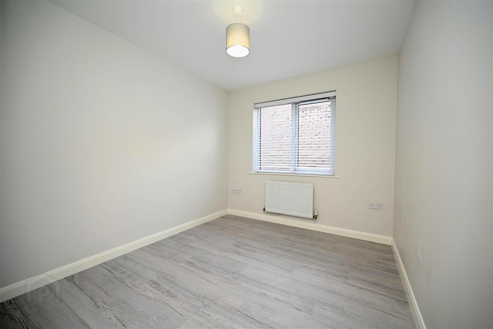Apt 10, 39a Dundela Crescent 11 of 15