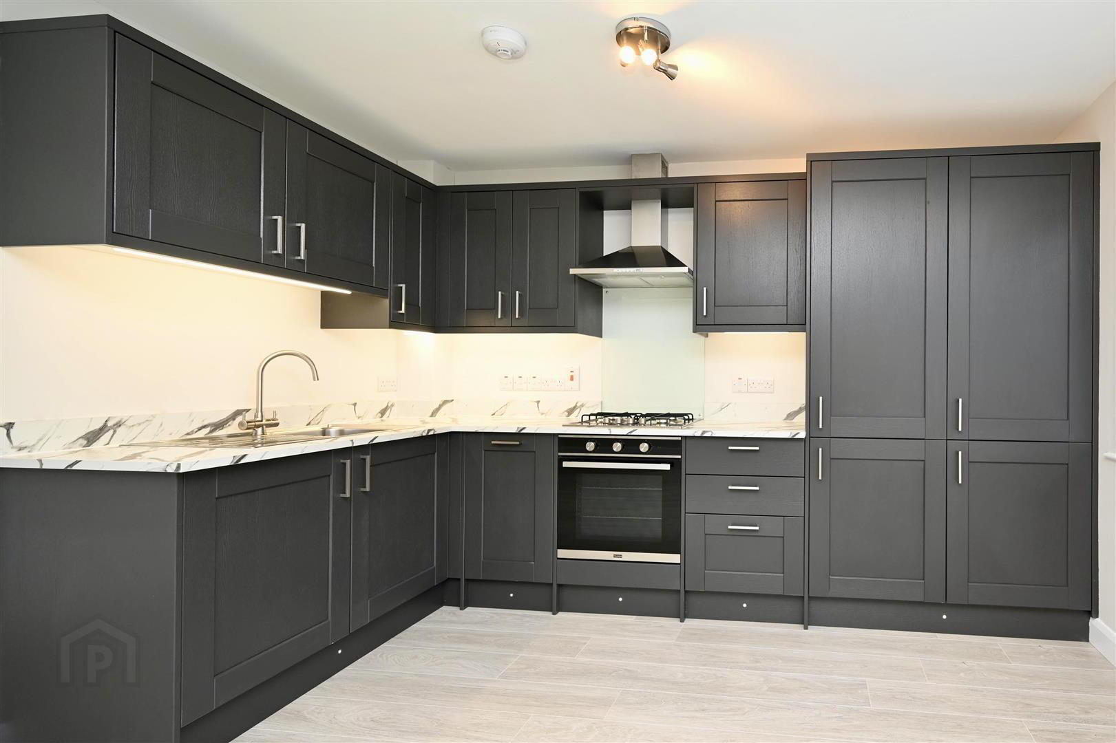 Apt 11, 39a Dundela Crescent 7 of 15