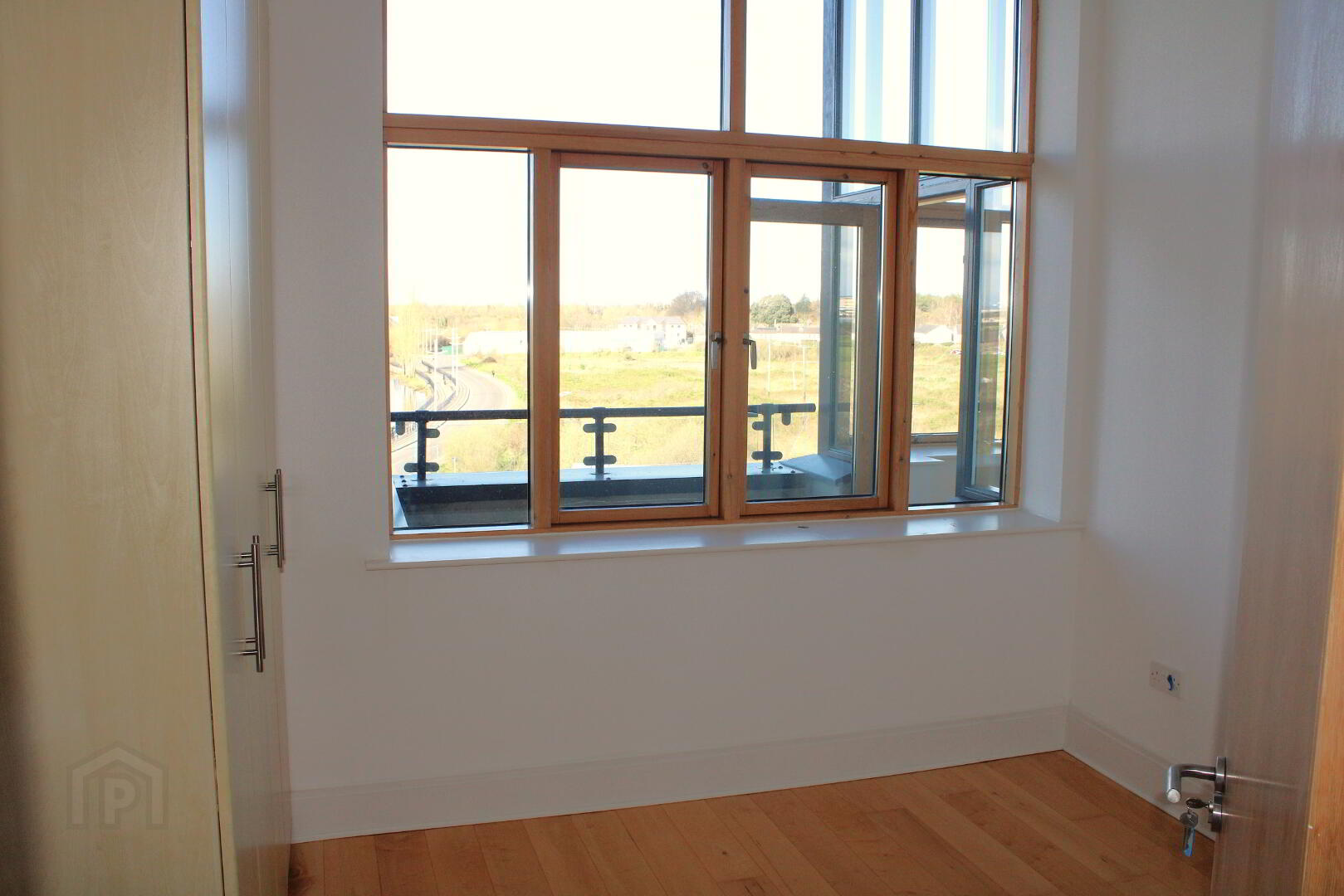404  Riverdell 11 of 12