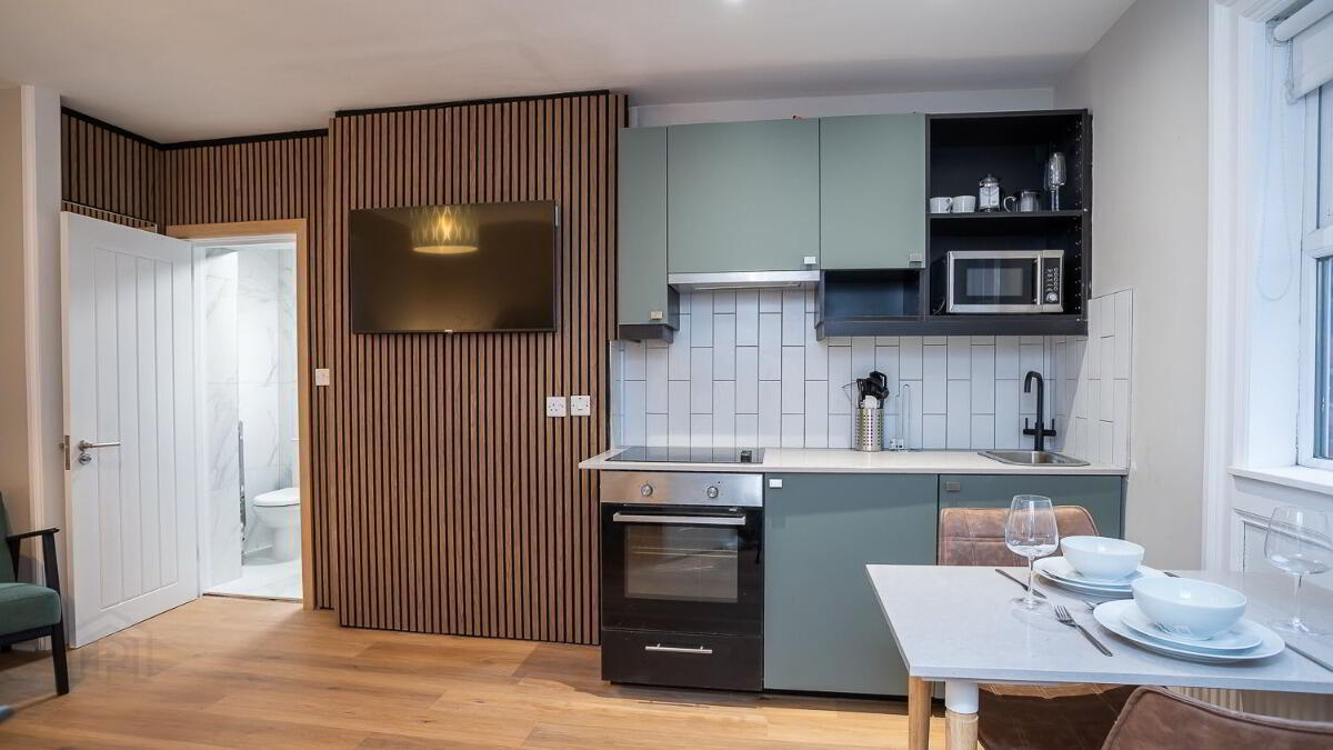 Apt 1, 31 Wellington Park 1 of 9