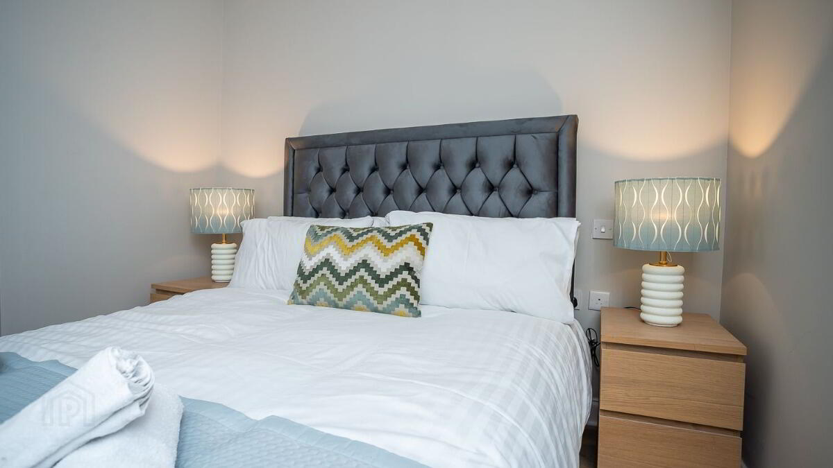 Apt 1, 31 Wellington Park 7 of 9