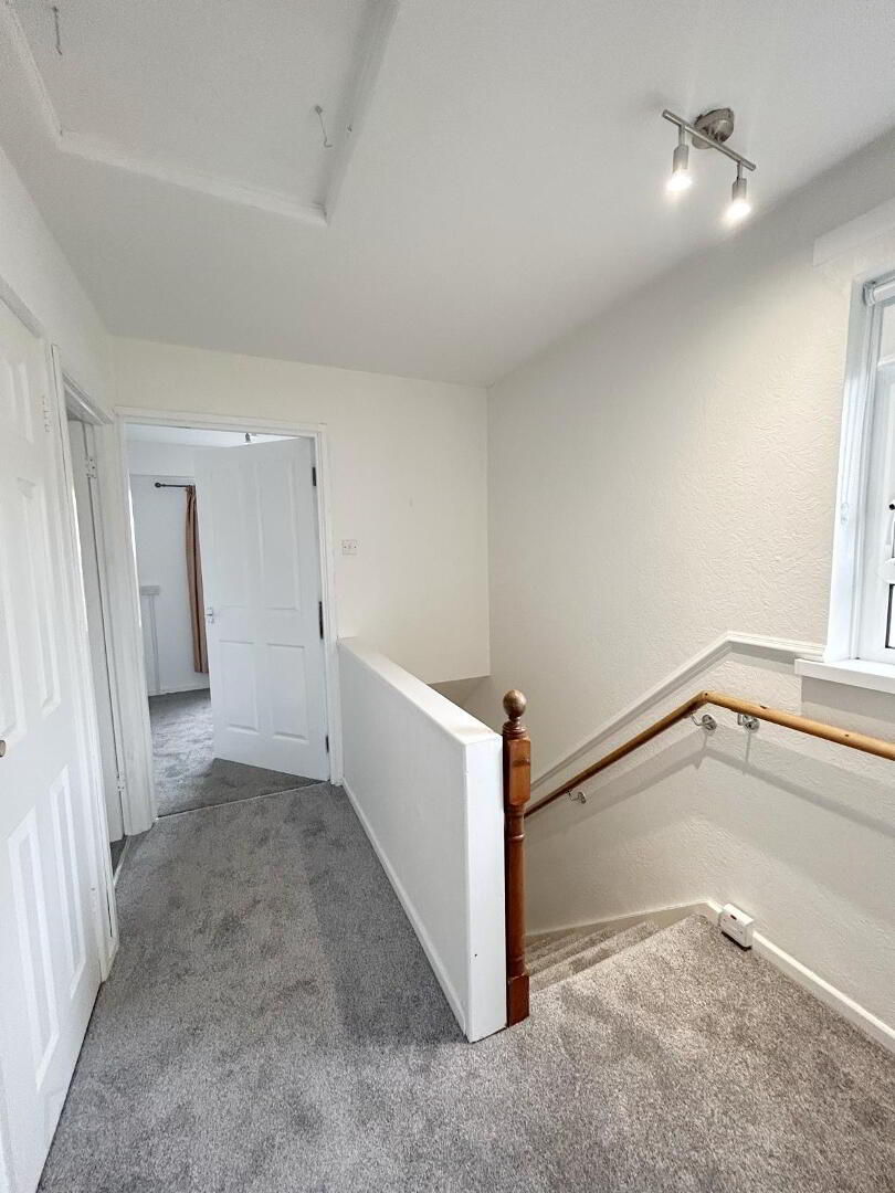 9 Tudor Grove 8 of 15