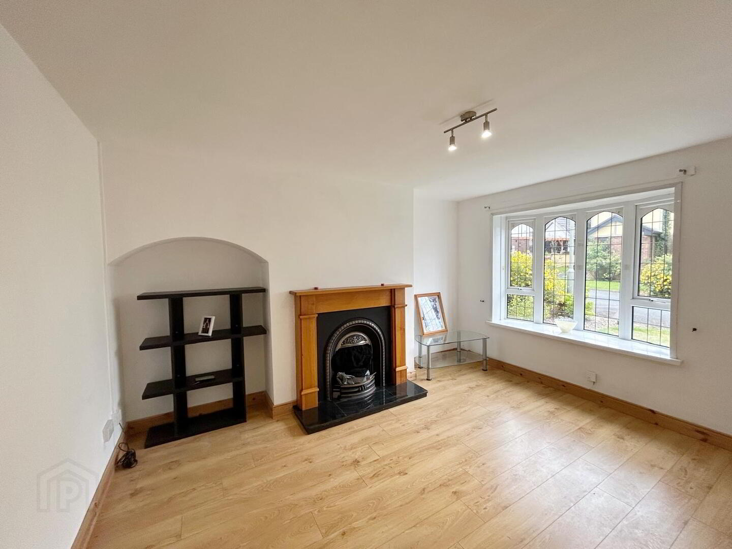 9 Tudor Grove 4 of 15