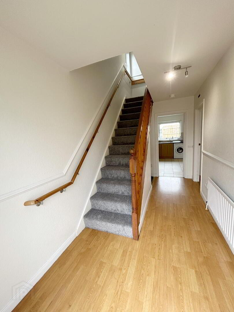 9 Tudor Grove 3 of 15