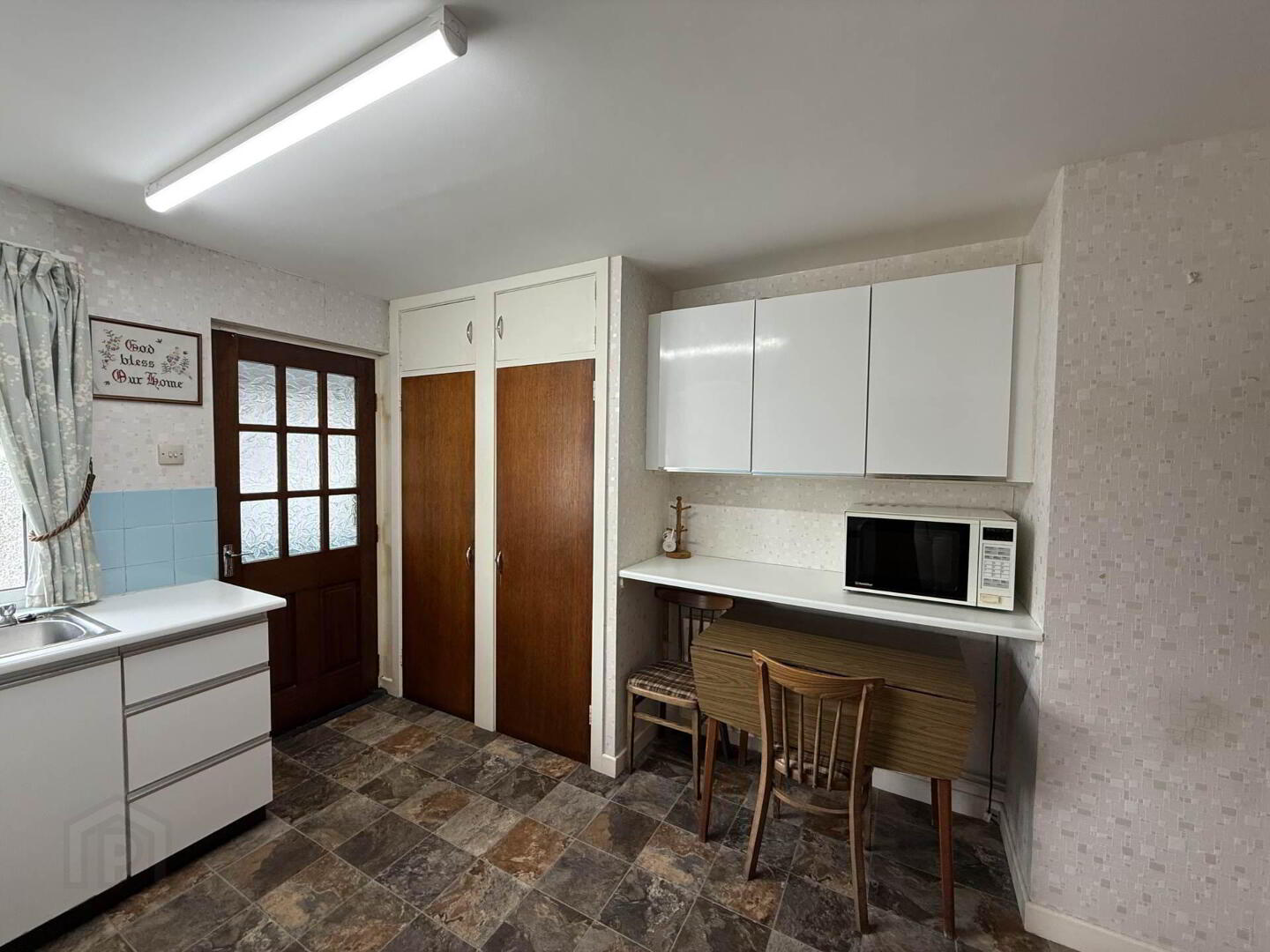 93 Newry Road 10 of 23