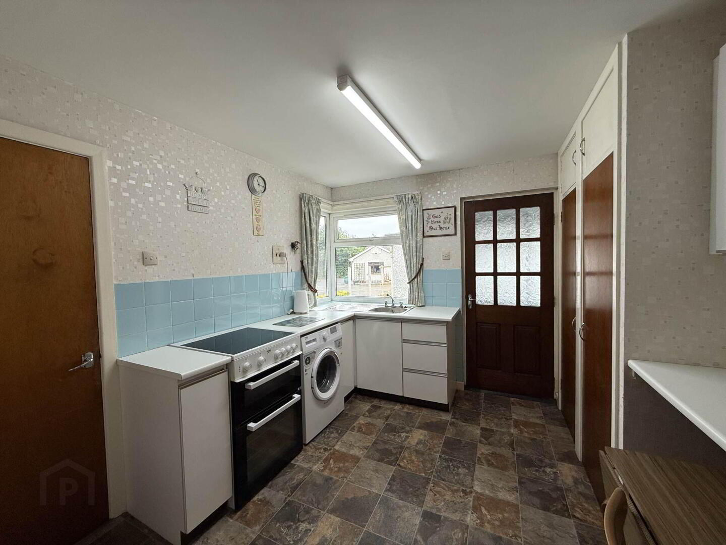 93 Newry Road 8 of 23