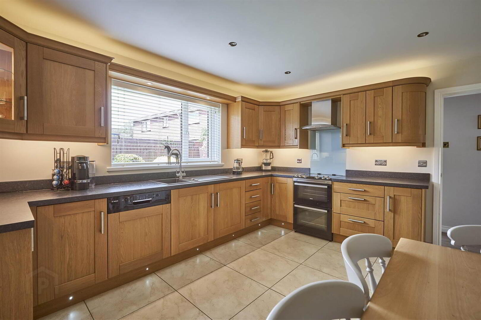 8 Dunkeld Court 13 of 26