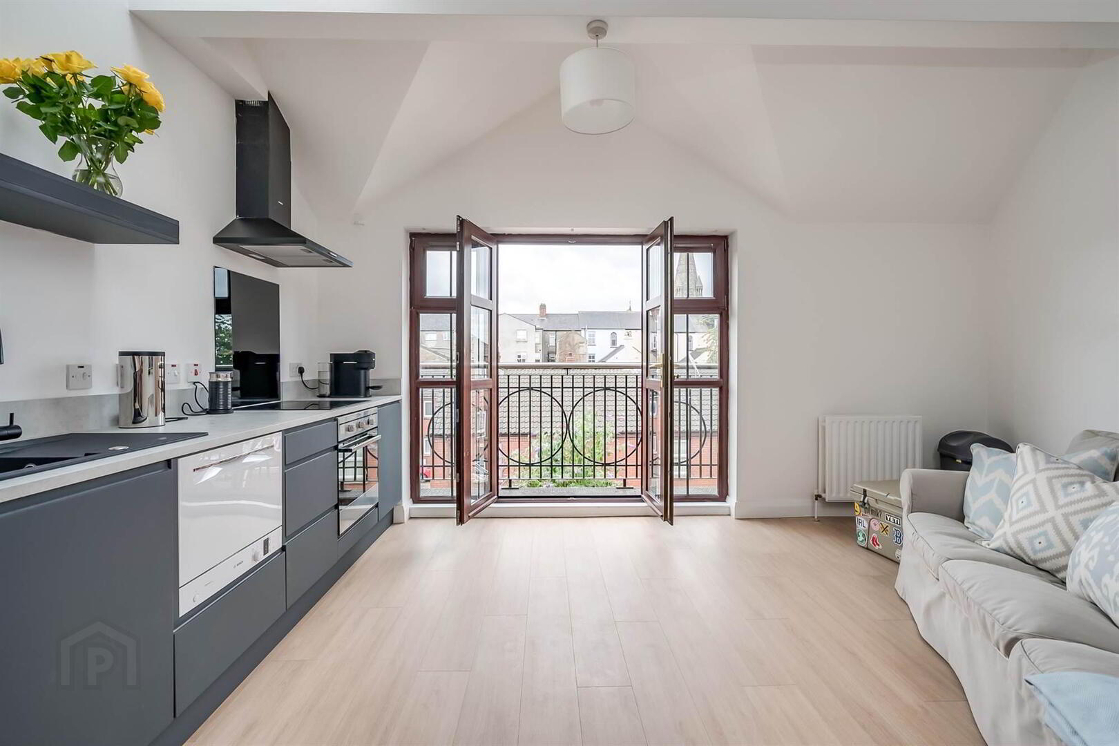 5 Southside Mews 6 of 14
