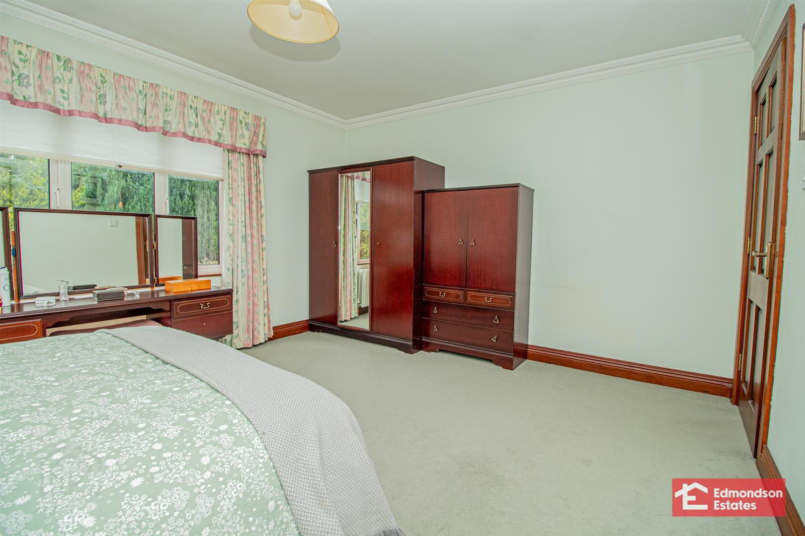 27 Dreen Road 25 of 35