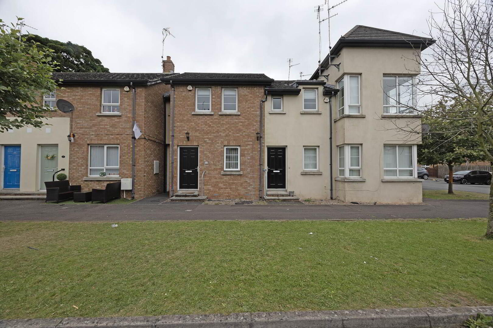 32 Castle Lane Mews 1 of 16