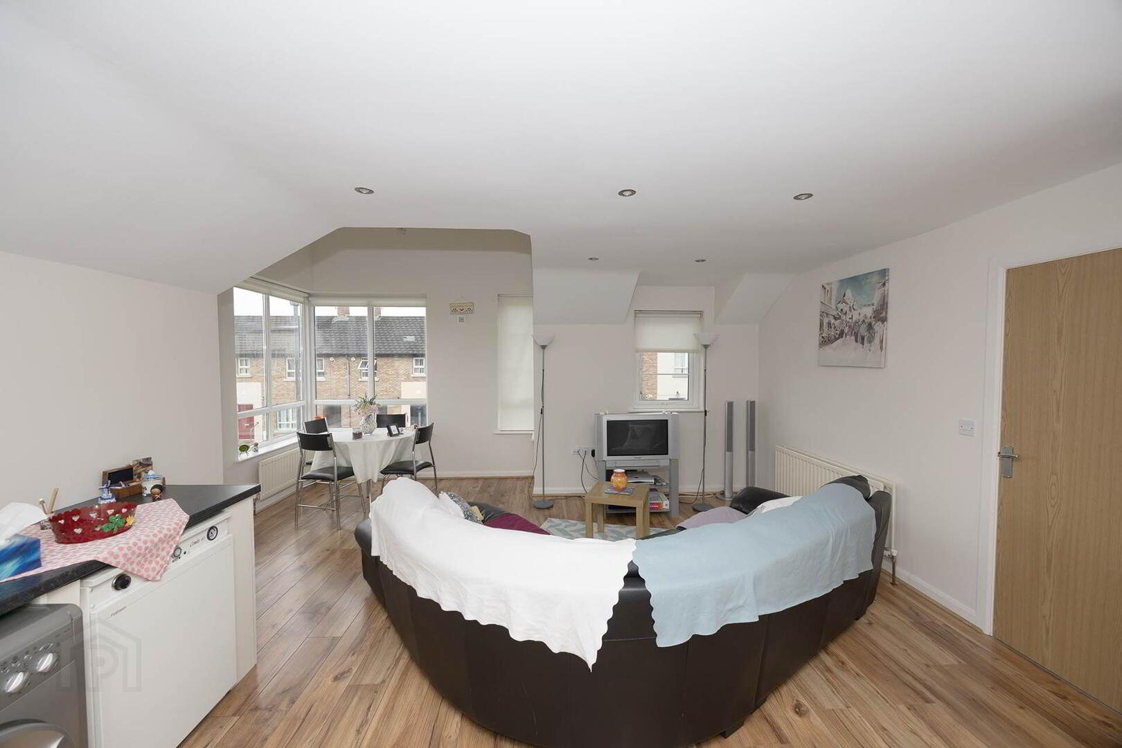 32 Castle Lane Mews 8 of 16