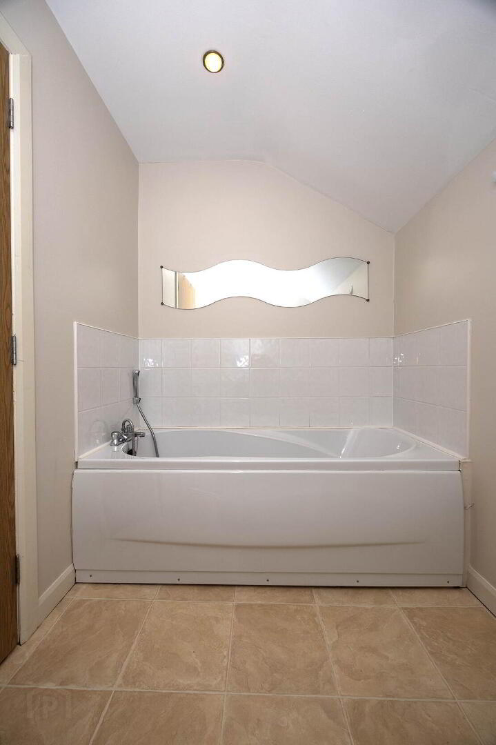 32 Castle Lane Mews 15 of 16