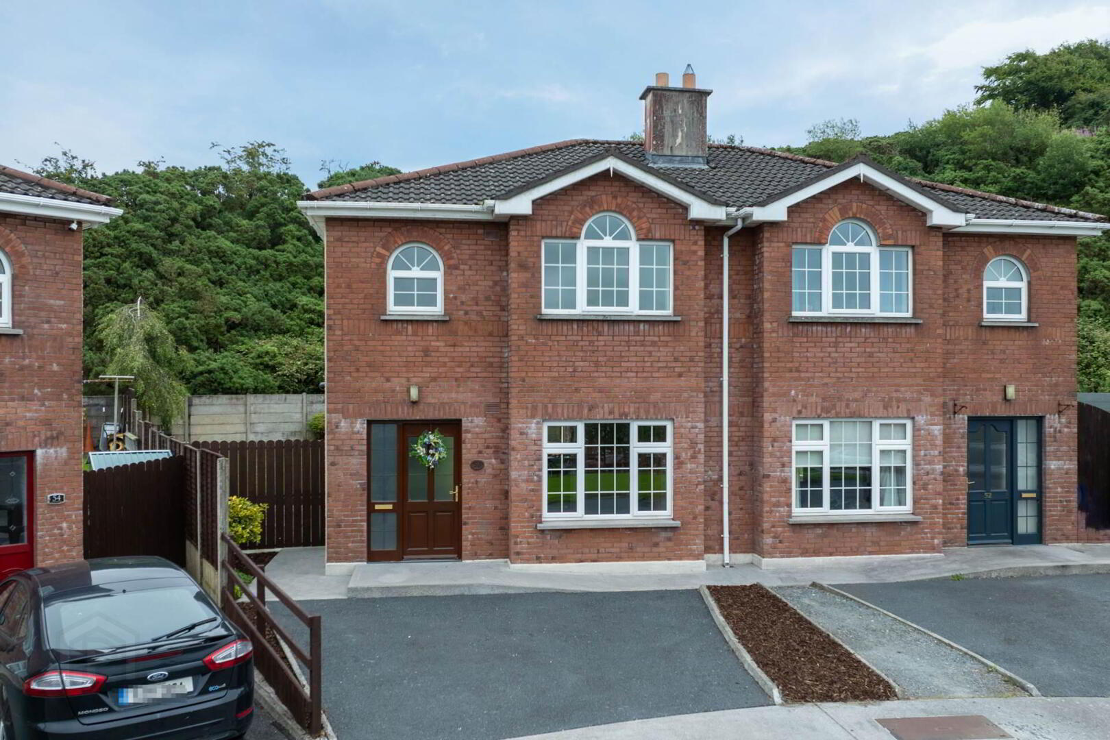 53 Heatherfield 1 of 27