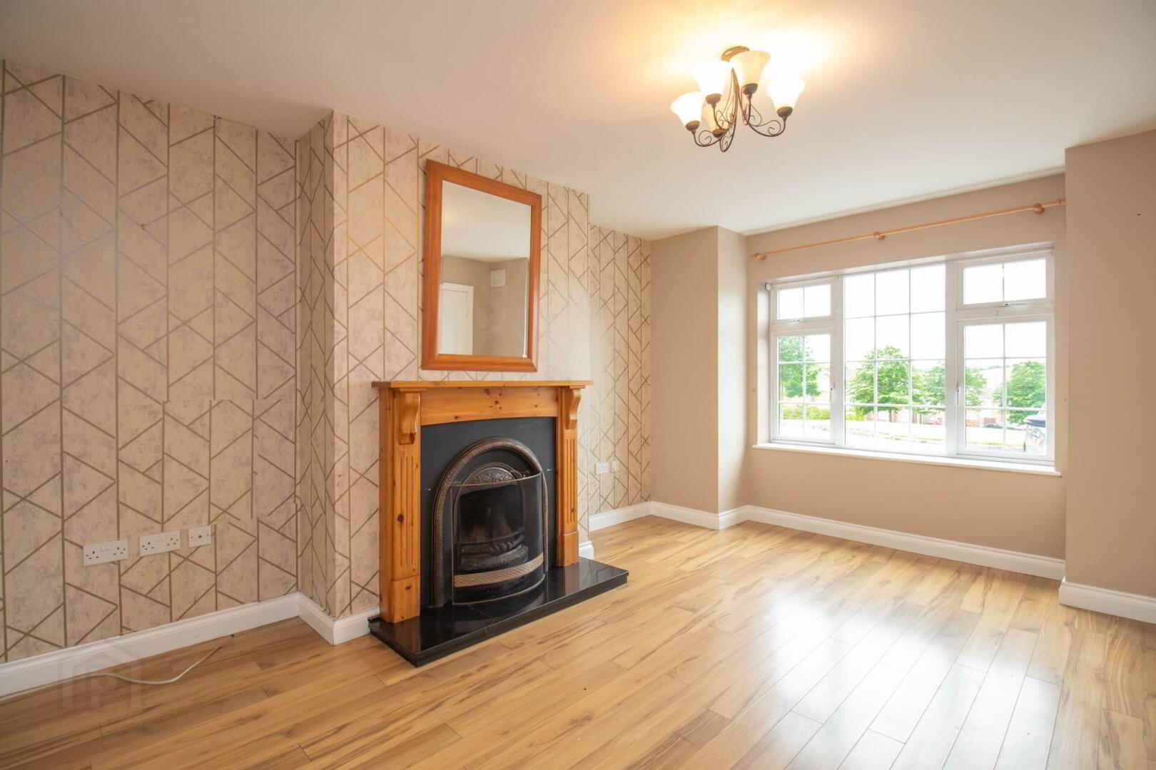 53 Heatherfield 5 of 27