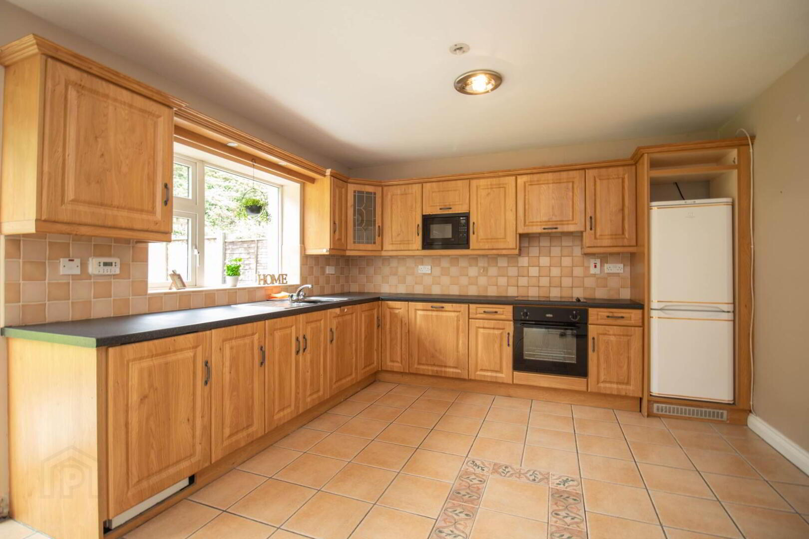 53 Heatherfield 8 of 27